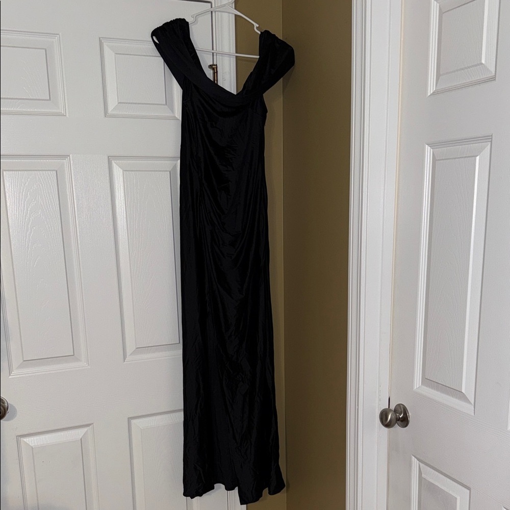 Elegant Black Evening Gown
